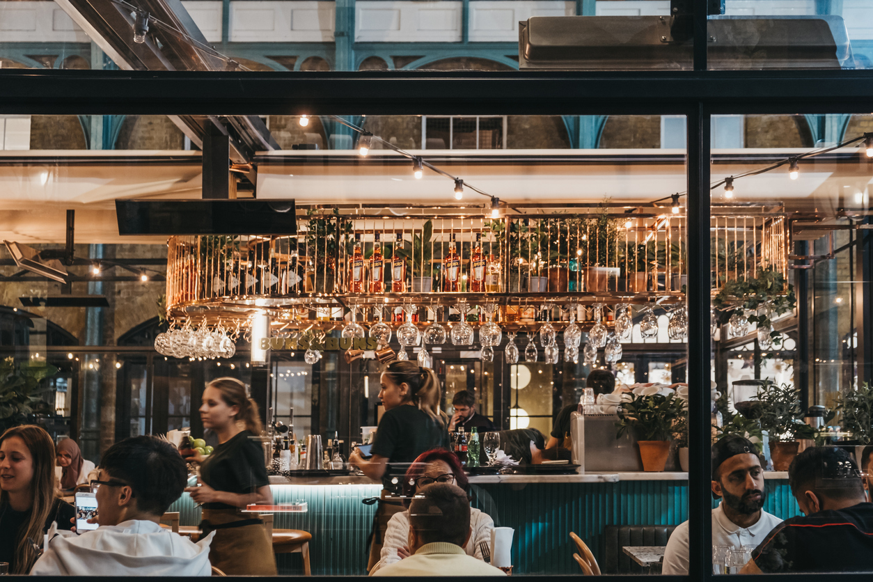 Como o food service pode lucrar com a terceirização de chás no fim de ano