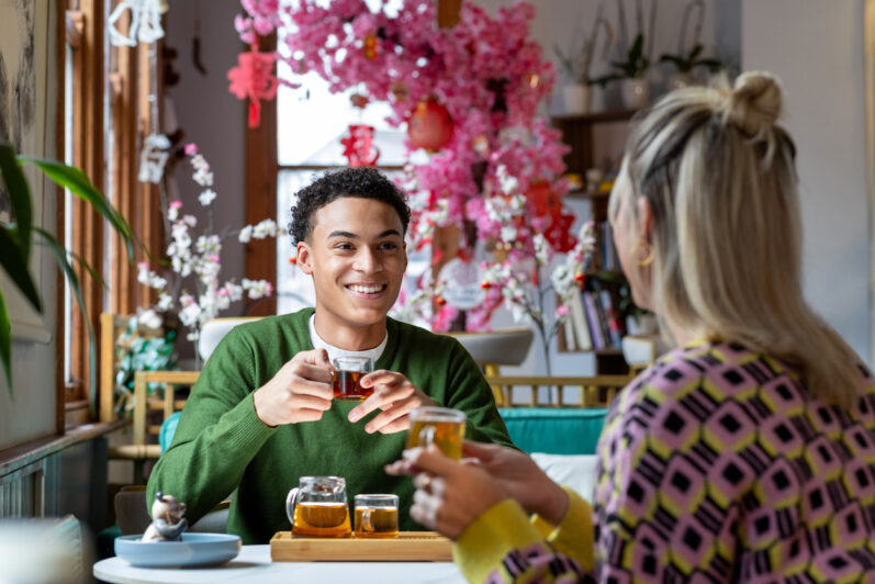 Como a Geração Z está influenciando a indústria de alimentos e bebidas naturais